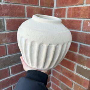 TARGET  STUDIO MCGEE SHORT CARVED CERAMIC VASE